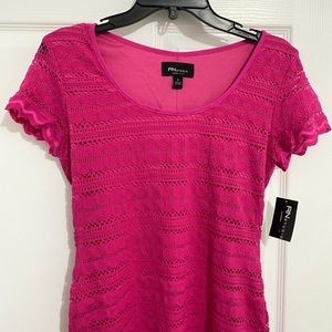 Casual pink midi dress.